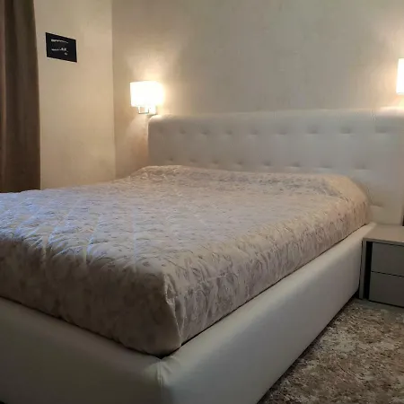 Sirmione Park View Luxury Apartments Buitenkant foto