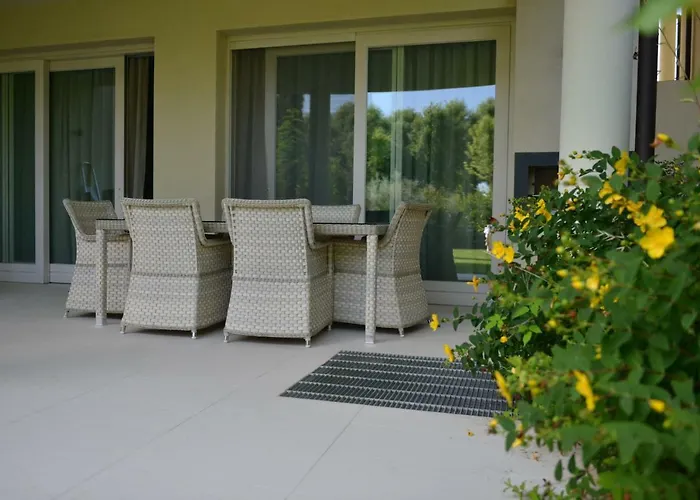 Sirmione Park View Luxury Apartments